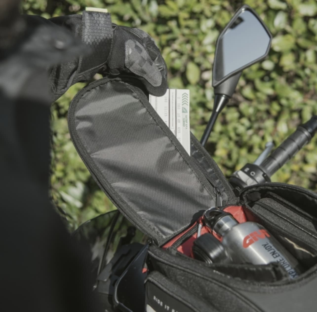 Túi Gắn Bình Xăng Tanklock Givi EASY03  EASY-T 