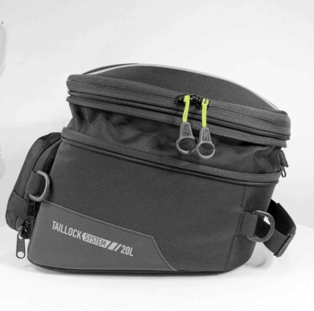 Túi Gắn Sau Yên Xe Givi TLB20 Tail Lock 20L