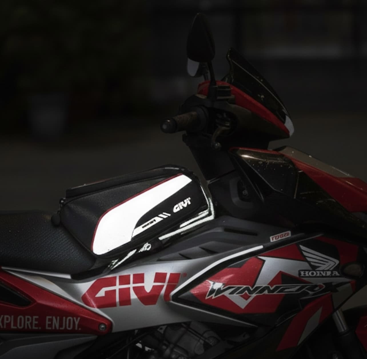 Túi Gắn Bụng Xe Givi RCN01 Rider Tech 4L